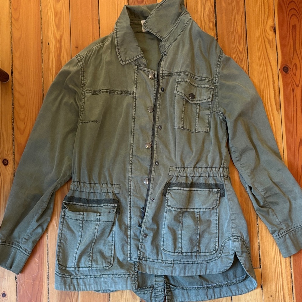 Utility Jacket in Olive Green